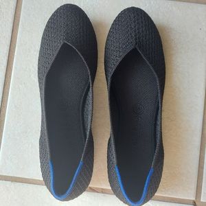 Rothys Round Toe Flats Size 9.5